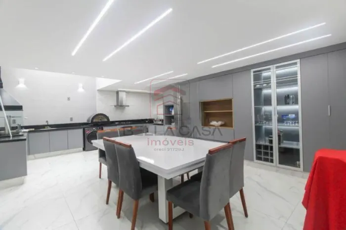 Casa à Venda - Vila Ema, 3 Quartos com 1 Suíte 180 m2