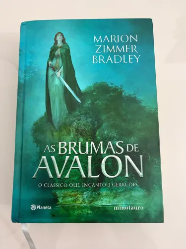 As Brumas de Avalon - Volume Único