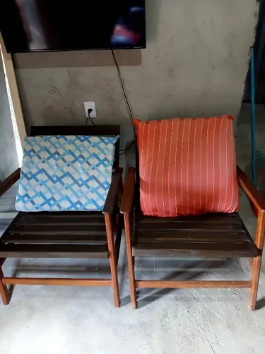 Vendo conjunto de cadeiras grandes 