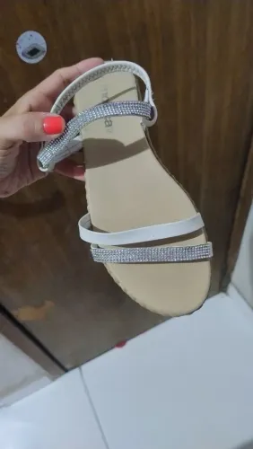 Sandália moleca linda pouco usada, tamanho 37,22 reais