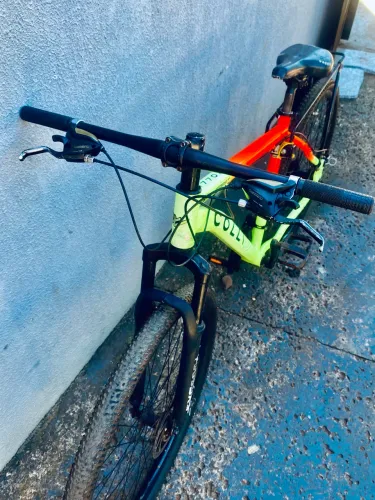 Bicicleta aro 29 COLLI EVEREST em perfeito estado
