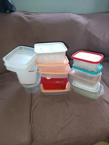 Potes de plásticos