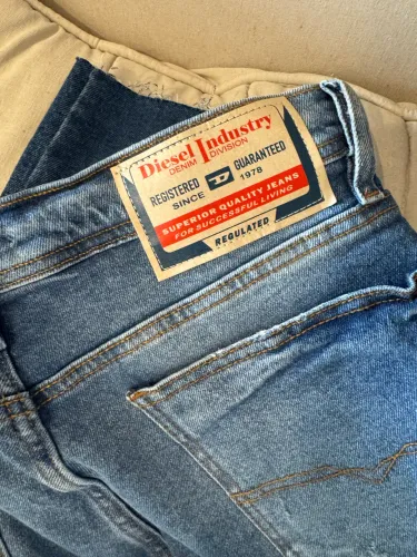 Calça jeans diesel dna linda 42