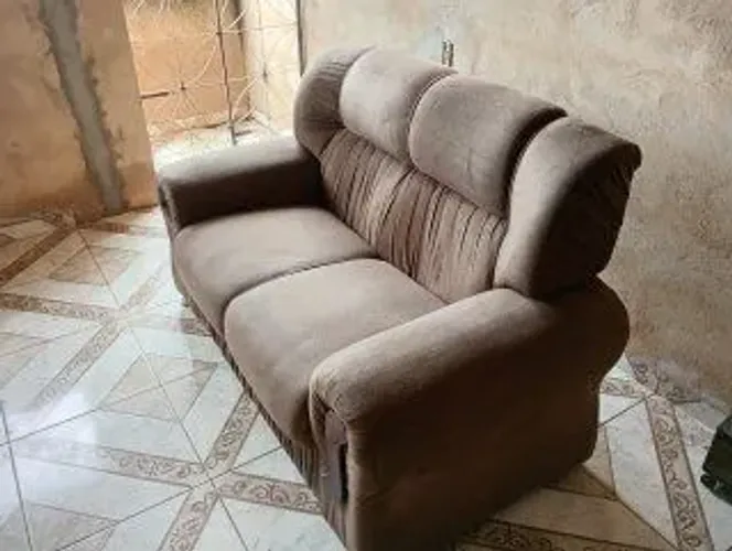 Sofá.  De.  2.  Lugares.  Usado.  Bom.  Leia.  
