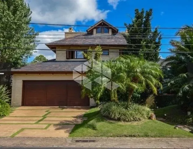 Casa em Condomínio com 4 dormitórios, 4 suítes, 6 vagas no Terra Ville