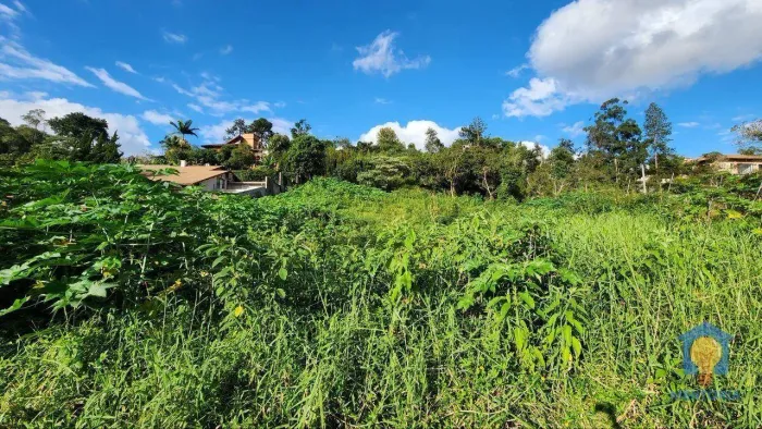 Terreno à venda no condomínio Jardim Mediterrâneo