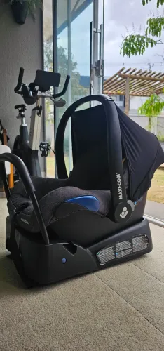 <br>Bebê Conforto Citi Maxi Cosi Essential Black + Base
