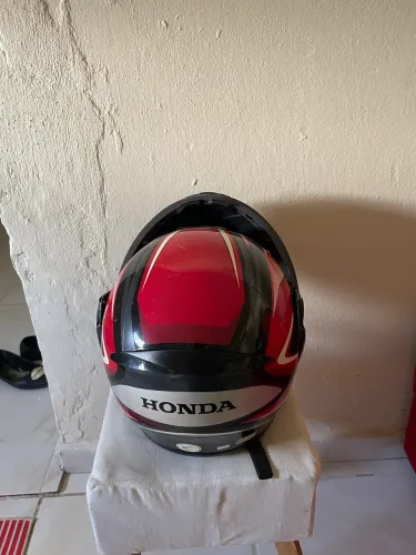 Vende-se este capacete!!