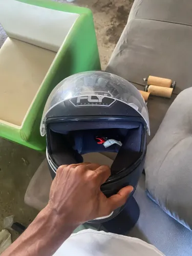 Capacete F9 Classic - 56? Zero