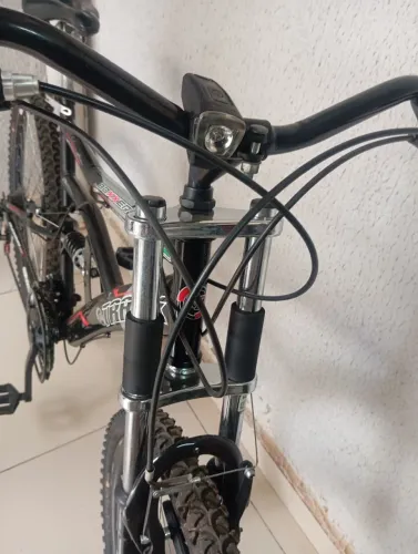 Bicicleta MTB Tracker Aro 26 - Dupla Suspensão (leia descrição)