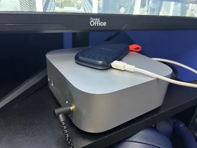 Mac Mini m4 - 16GB / 256GB + SSD Externo SanDisk 1Tb