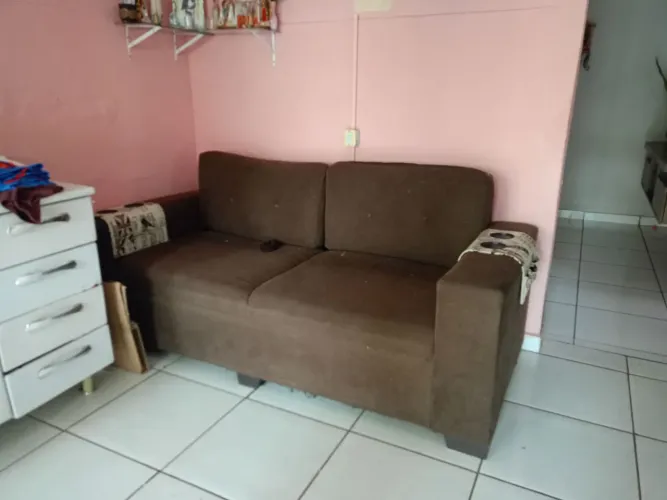 Sofá c/ almofada 2 lugares