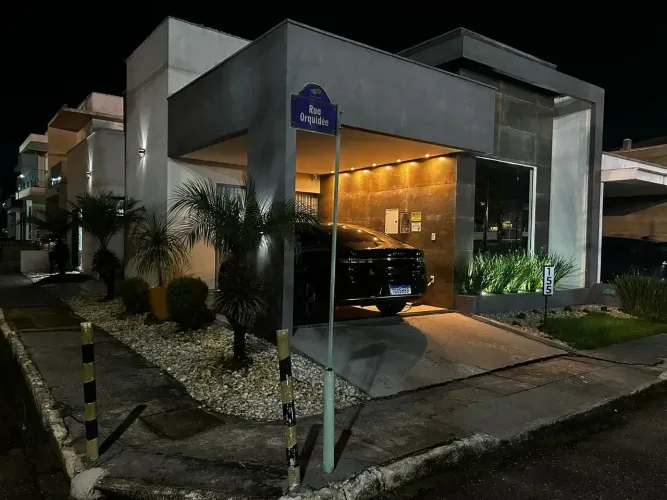 IMÓVEL ALTO PADRÃO NO CONDOMINIO ARBRE - 3/4