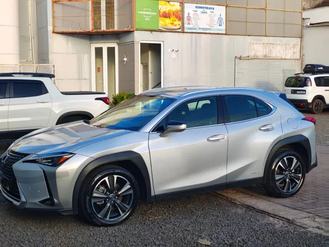 Lexus UX-250H Dynamic 2.0 16V Aut.(hybrid) 2019