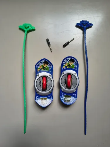 Mini skate de brinquedo (estilo Beyblade) Ben 10