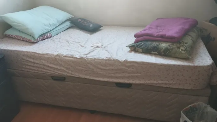 Cama Box baú solteiro com colchão