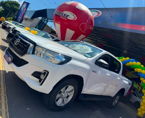 Toyota Hilux CD SR 4X4 2.8 TDI Diesel Aut. 2019