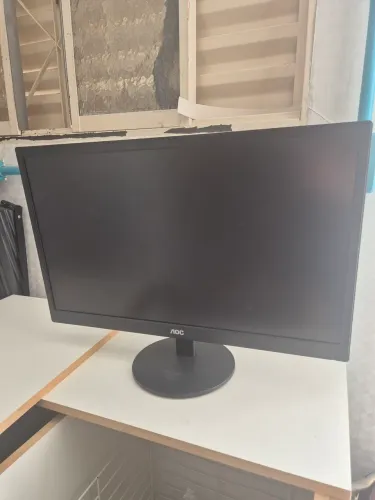 Monitor AOC 23"