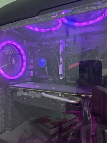 Vendo placa de vídeo rx580 red dragon, processaodor i38100 e uma Placa mãe H310M Gigabyte