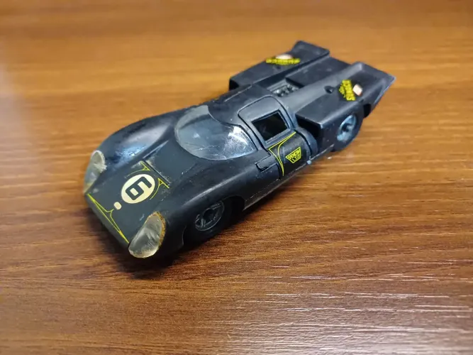 Miniatura Solido Escala 1:43 - Lola