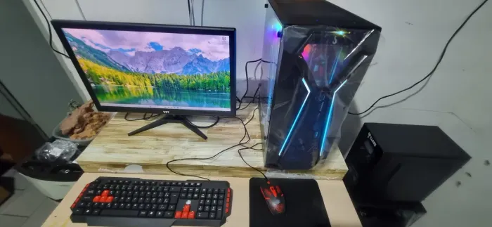 PC Gamer Xeon E5 2630 v4, 8Gb, 240Gb, GTX 550ti 4gb, Win 11, TPM 2.0, Monitor 19, Wi-Fi
