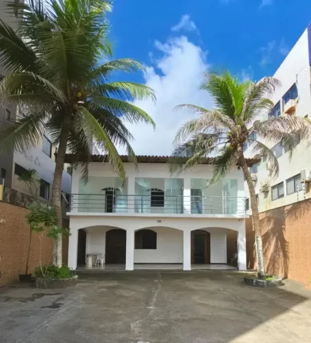 Imóvel para venda tem 345 metros quadrados com 4 quartos em Calhau - São Luís - MA