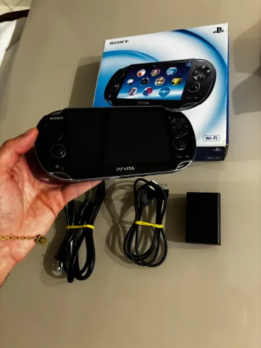 PlayStation vita oled em perfeito estado bloqueado original