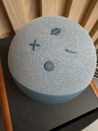 Alexa Echo Dot 4 geração pouco usada