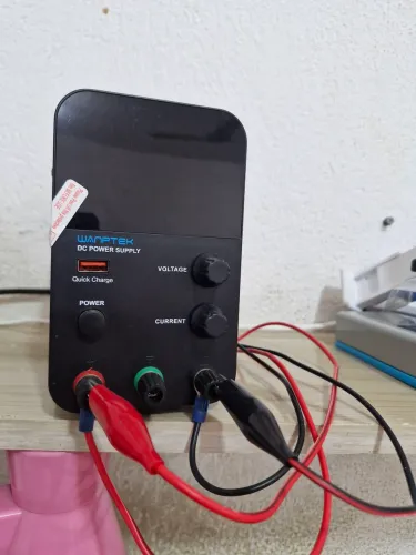 Fonte de Bancada Wanptek GPS3010D 30V 10A 300W