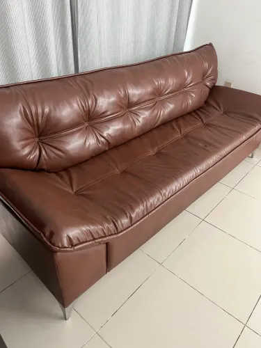 Sofá 4 lugares marrom