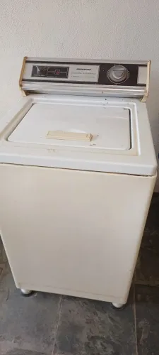 Maquima de lavar antiga