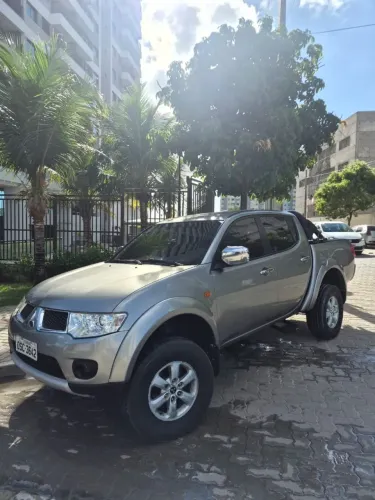 Mitsubishi L200 Triton HPE 3.5 CD V6 24V Flex Aut. 2013