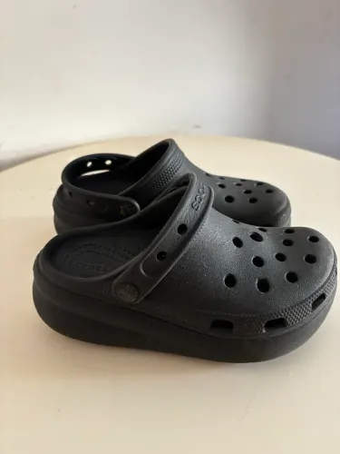 Crocs plataforma 32