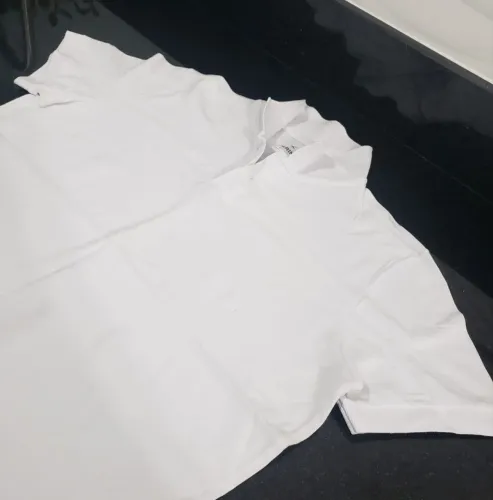 Camiseta Polo Básica Branca da Marca Hering - Tamanho M