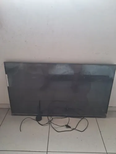 Vendo fv 42 polegadas smart com defeito