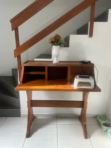 Escrivaninha Antiga Bureau em Madeira Maciça / Mesa de Estudos Retrô