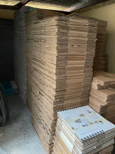 Caixa de Papelão Usadas Para Ecomerce