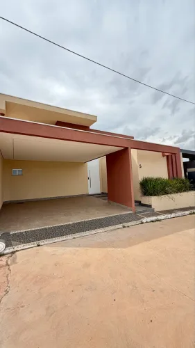 ALUGO CASA EM VICENTE PIRES COND PADRAO AMERICANO