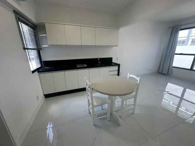 Locação | 55m² privativos e 1 quarto - Centro, em Florianópolis.