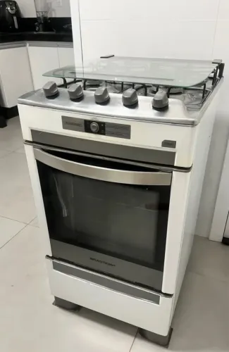 Fogão semi novo automático 
