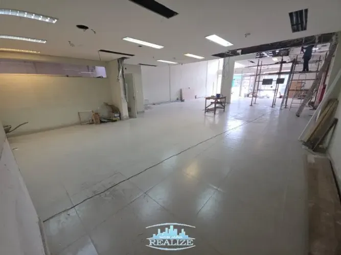 Código 4593 -  Aluga loja no bairro Iguaçu, 370 m² de área total