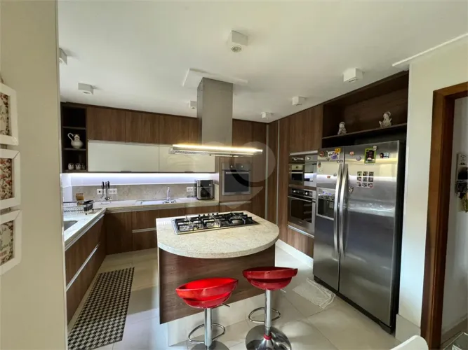 Casa à venda com 3 quartos, sendo 1 suíte, no condomínio Residencial Jardim Das Flores 151