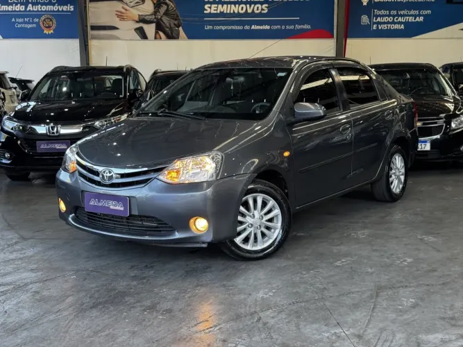 Toyota Etios XLS Sedan 1.5 Flex 16V 4P Mec. 2014