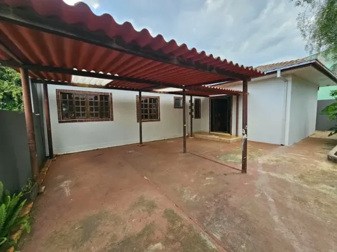 Vende-se casa Ponta Grossa PR ou troca por propriedade entre Joinville e São Bento do Sul