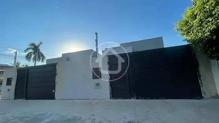 CASA NOVA COM 2 DORMITÓRIOS SALA E COZINHA INTEGRA