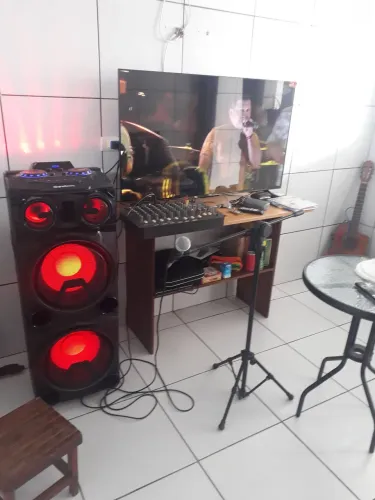 Caixa de Som gradiente seme Nova
