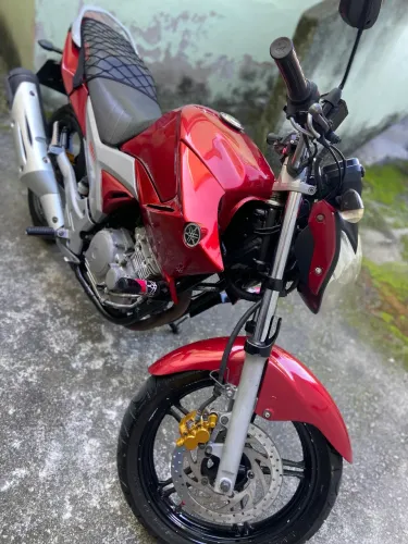 Vendo fazer 250c modelo 2014 11.999,00.
