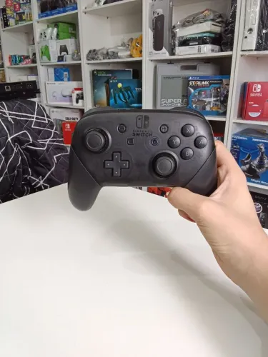 Vendo Controle Pro Preto Nintendo Switch Semi novo