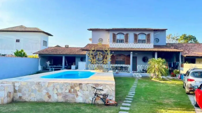 Casa Duplex para Locação com 3 Quartos, Piscina, Área Gourmet e Energia Solar Coqueiral,