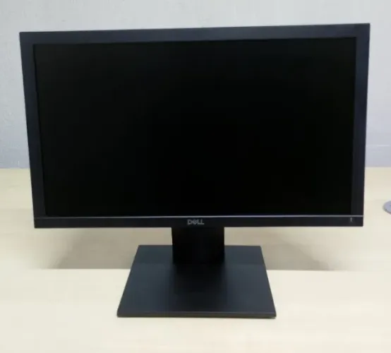 Monitor DELL 18.5" LED VGA / Display Port ideal para escritório!